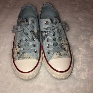 Patterned women’s Converse